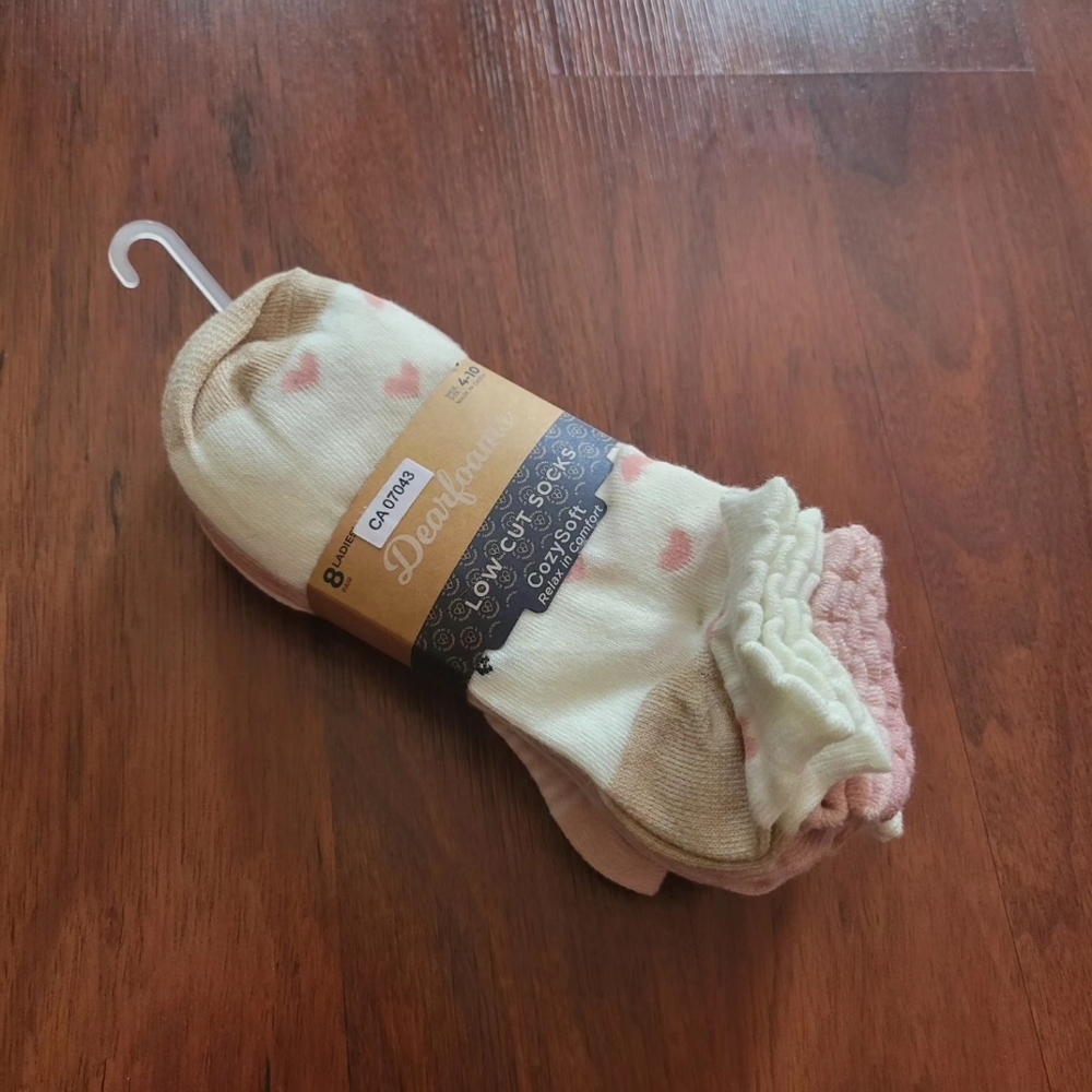 SOLD NEW Dearfoams ankle cozy soft socks